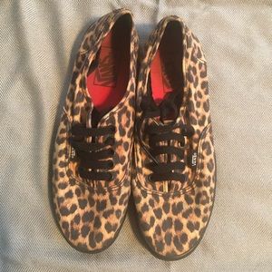 VANS cheetah print 7.5
